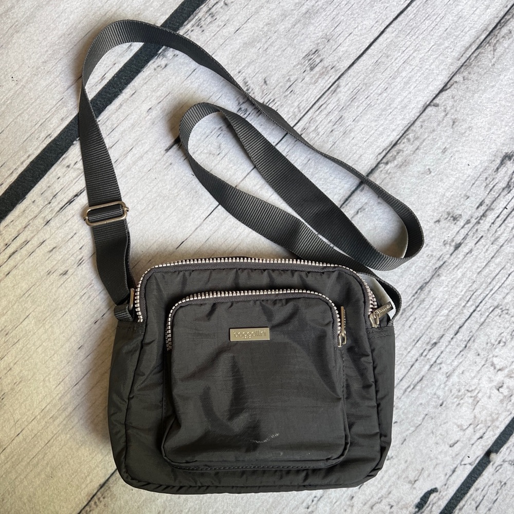 Baggallini crossbody - new